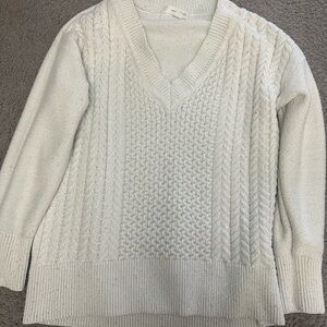 Treasure & Bond White V-Neck Sweater with Cable Knit
